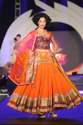 Bipasha Basu & Neil Nitin Mukesh show stopper at Marigold Watches Rohit Verma fashion show
