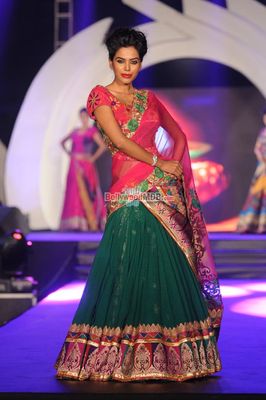 Bipasha Basu & Neil Nitin Mukesh show stopper at Marigold Watches Rohit Verma fashion show