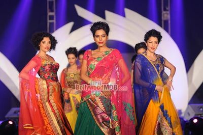 Bipasha Basu & Neil Nitin Mukesh show stopper at Marigold Watches Rohit Verma fashion show