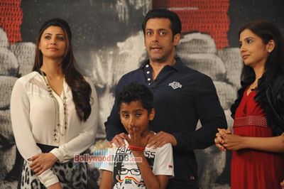 Salman Khan, Daisy Shah, Bruna Abdullah, Ashmit Patel promote film 'JAI HO'