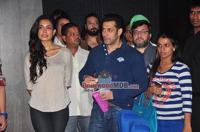 Salman Khan, Pulkit Samrat, Sarah Jane Dias, Bilal Amrohi, Atul Agnihotri at film 'O TERI' first look launch