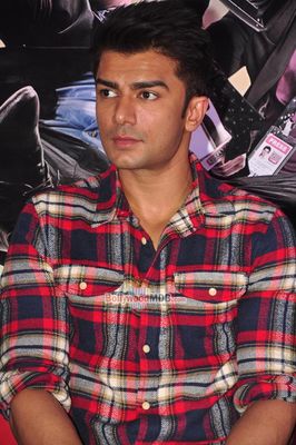 Salman Khan, Pulkit Samrat, Sarah Jane Dias, Bilal Amrohi, Atul Agnihotri at film 'O TERI' first look launch
