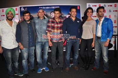 Salman Khan, Pulkit Samrat, Sarah Jane Dias, Bilal Amrohi, Atul Agnihotri at film 'O TERI' first look launch