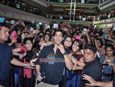 Parineeti Chopra & Siddharth Malhotra promote 'HASEE TOH PHASEE'