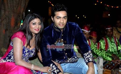 Disha Choudhary, Smriti Sinha, Rahul Jain at film 'ANURADHA' item song shoot