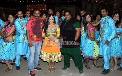 Disha Choudhary, Smriti Sinha, Rahul Jain at film 'ANURADHA' item song shoot