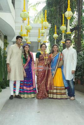 Bolly Celebs at the mehendi function of Ahana Deol
