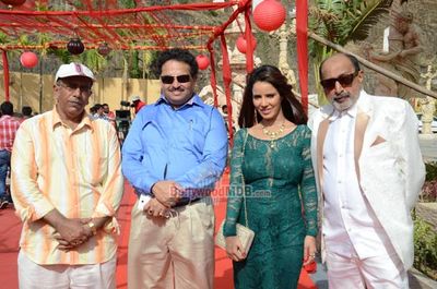 Sidhant Singh, Priti Sharma and Tinu Anand at film 'Hume Toh Loot Liya' on location shoot