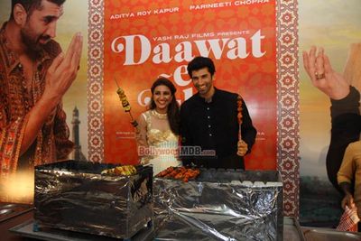 Aditya Roy Kapur and Parineeti Chopra at the Iftar get together for 'Daawat-E-Ishq' trailer launch