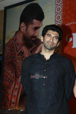 Aditya Roy Kapur and Parineeti Chopra at the Iftar get together for 'Daawat-E-Ishq' trailer launch