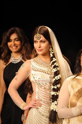 Stars walk the ramp for the Gitanjali Gems Ltd show at the India International Jewellery Week 2014