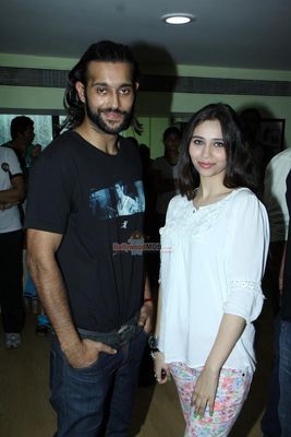 Stars promote film 'Desi Kattey' at Mumbai Mayor Cup Shooting Competition 2014