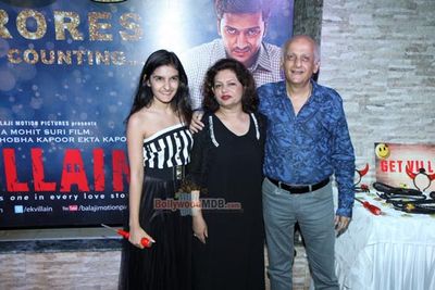 Hot Bolly Celebs at film 'EK VILLAIN' 100 crore success party