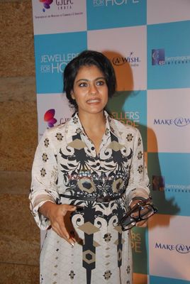 Kajol, Boman Irani, Siddharth Roy Kapur at the Jewellers For Hope event of GJEPC