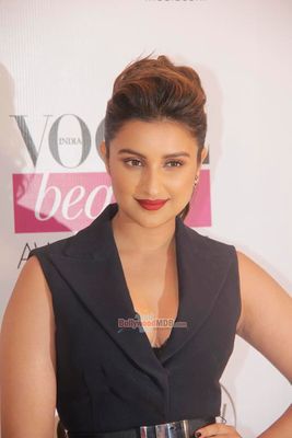 Hot celebs at the VOGUE Beauty Awards 2014