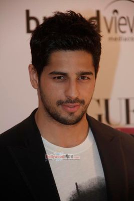 Hot celebs at the VOGUE Beauty Awards 2014