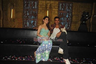 Stars promote film 'ENTERTAINMENT' on the sets of 'Entertainment Ke Liye Kuch Bhi Karega'