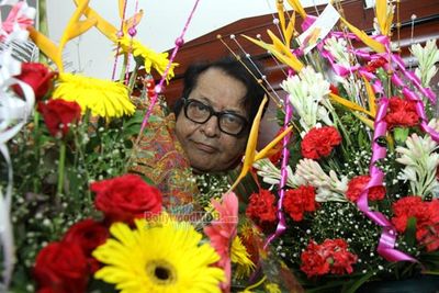 Veteran actor filmmaker Manoj Kumar snapped on his 77th birthday