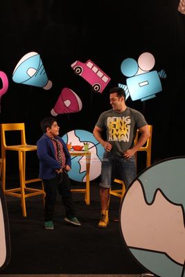 Salman Khan promotes film 'KICK' on Disney show Captain Tiao