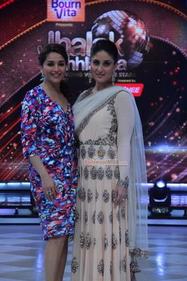 Kareena Kapoor at film 'SINGHAM RETURNS' promotions on 'Jhalak Dikhhla Jaa 7' sets