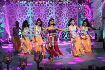 Vidya Balan on the sets of STAR PLUS Show 'NO MORE KAMZOR'