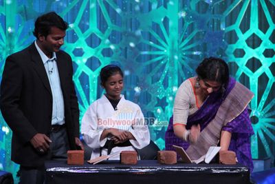 Vidya Balan on the sets of STAR PLUS Show 'NO MORE KAMZOR'