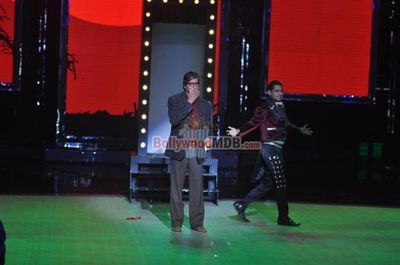 Amitabh Bachchan promotes 'Bhootnath Returns' on the Grand Finale of India's Got Talent Season 5