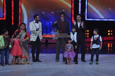 Amitabh Bachchan promotes 'Bhootnath Returns' on the Grand Finale of India's Got Talent Season 5