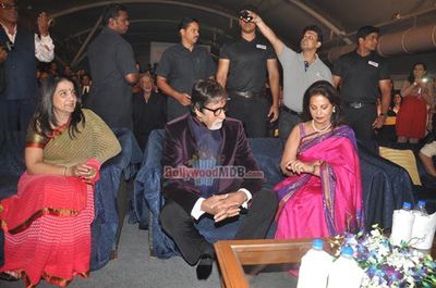 Amitabh Bachchan, Neha Sharma, Jackky Bhagnani at the Lavasa Women's Drive 2014 Awards Ceremony