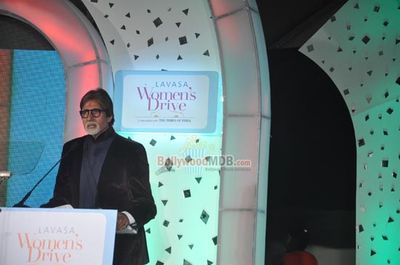 Amitabh Bachchan, Neha Sharma, Jackky Bhagnani at the Lavasa Women's Drive 2014 Awards Ceremony
