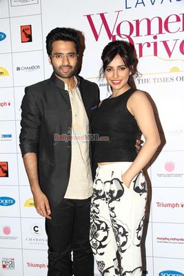 Amitabh Bachchan, Neha Sharma, Jackky Bhagnani at the Lavasa Women\'s Drive 2014 Awards Ceremony