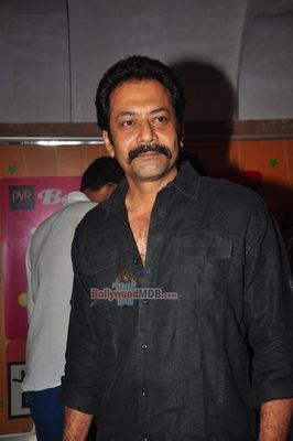 Neha Dhupia, Irrfan Khan among Bolly Celebs at film 'ANKHON DEKHI' premiere