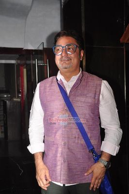 Neha Dhupia, Irrfan Khan among Bolly Celebs at film 'ANKHON DEKHI' premiere