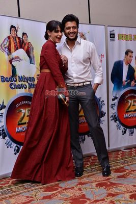 Bolly Celebs at 25 films completion celebrations party of Vashu Bhagnani
