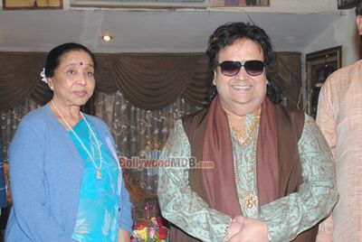 Asha Bhosle & Bappi Lahiri at the song recording for 'MAHASATI MAINA SUNDARI'