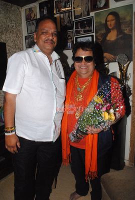Asha Bhosle & Bappi Lahiri at the song recording for 'MAHASATI MAINA SUNDARI'