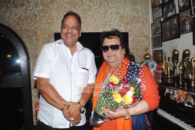 Asha Bhosle & Bappi Lahiri at the song recording for 'MAHASATI MAINA SUNDARI'