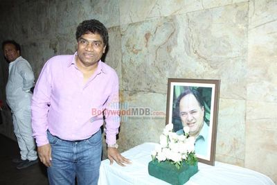 Bolly Celebs at special screening of film 'CLUB 60' as special tribute to late Farooq Sheikh