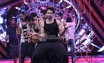 Jackky Bhagnani promotes 'YOUNGISTAAN' on Boogie Woogie sets