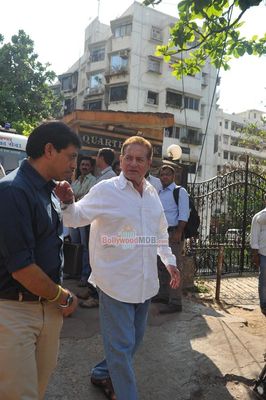 Bollywood Celebs at the funeral of veteran actress Nanda