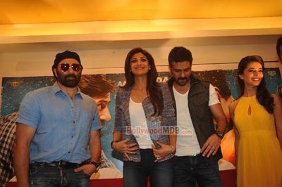 Shilpa Shetty, Sunny Deol, Harman Baweja, Ayesha Khanna, Director Sanamjit Singh Talwar at film Dishkiyaoon press meet