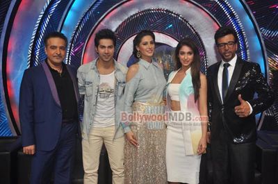 Amitabh Bachchan, Varun Dhawan, Ileana D'Cruz, Nargis Fakhri on BOOGIE WOOGIE Kids Championship Grand Finale sets
