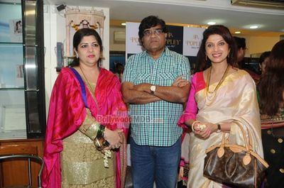 Varsha Usgaonkar, Manasi Naik at Gudi Padwa celebrations of Popley Group