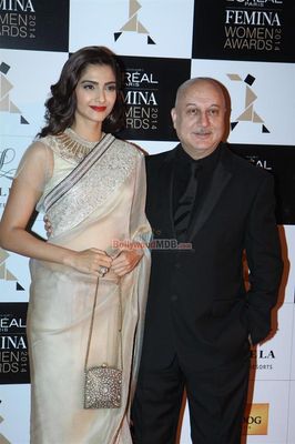 Top Bollywood Celebs at L'Oreal Paris Femina Women Awards 2014