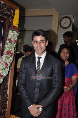 Bollywood Celebs honoured by Governor of Maharashtra Shri K. Sankaranarayan at the Dadasaheb Phalke Academy Awards