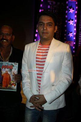 Bollywood Celebs honoured by Governor of Maharashtra Shri K. Sankaranarayan at the Dadasaheb Phalke Academy Awards