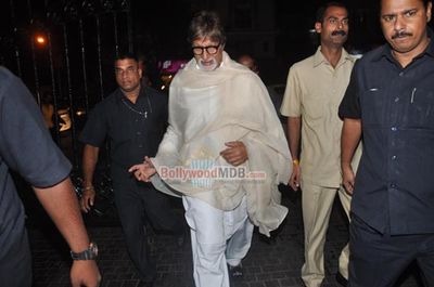 Amitabh Bachchan with Gulshan Grover at the unveiling of first look of 'Leader'