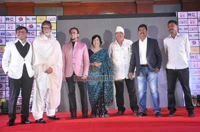 Amitabh Bachchan with Gulshan Grover at the unveiling of first look of 'Leader'