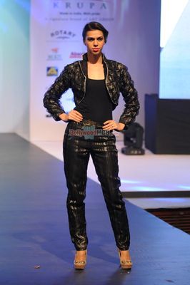 Bolly Celebs at the Tassel Fashion & Lifestyle Awards 2014