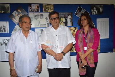 Waheeda Rehman, Subhash Ghai, J.Om Prakash with WICA pay tribute to veteran cinematographers of Bollywood V.K. Murthy and V. Babasaheb